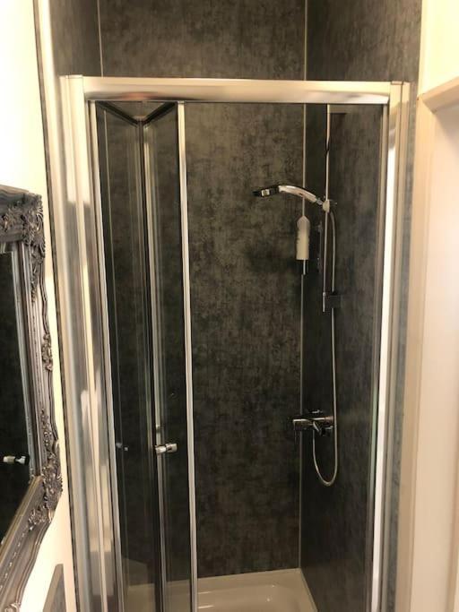 Newly Renovated Modern Studio Apartment Penzance Zewnętrze zdjęcie