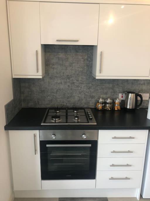 Newly Renovated Modern Studio Apartment Penzance Zewnętrze zdjęcie