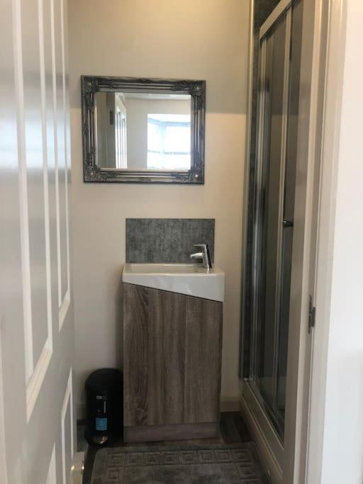 Newly Renovated Modern Studio Apartment Penzance Zewnętrze zdjęcie